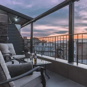 Avocado Balcony Suites Thessaloniki