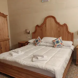 κάντε κράτηση εδώ